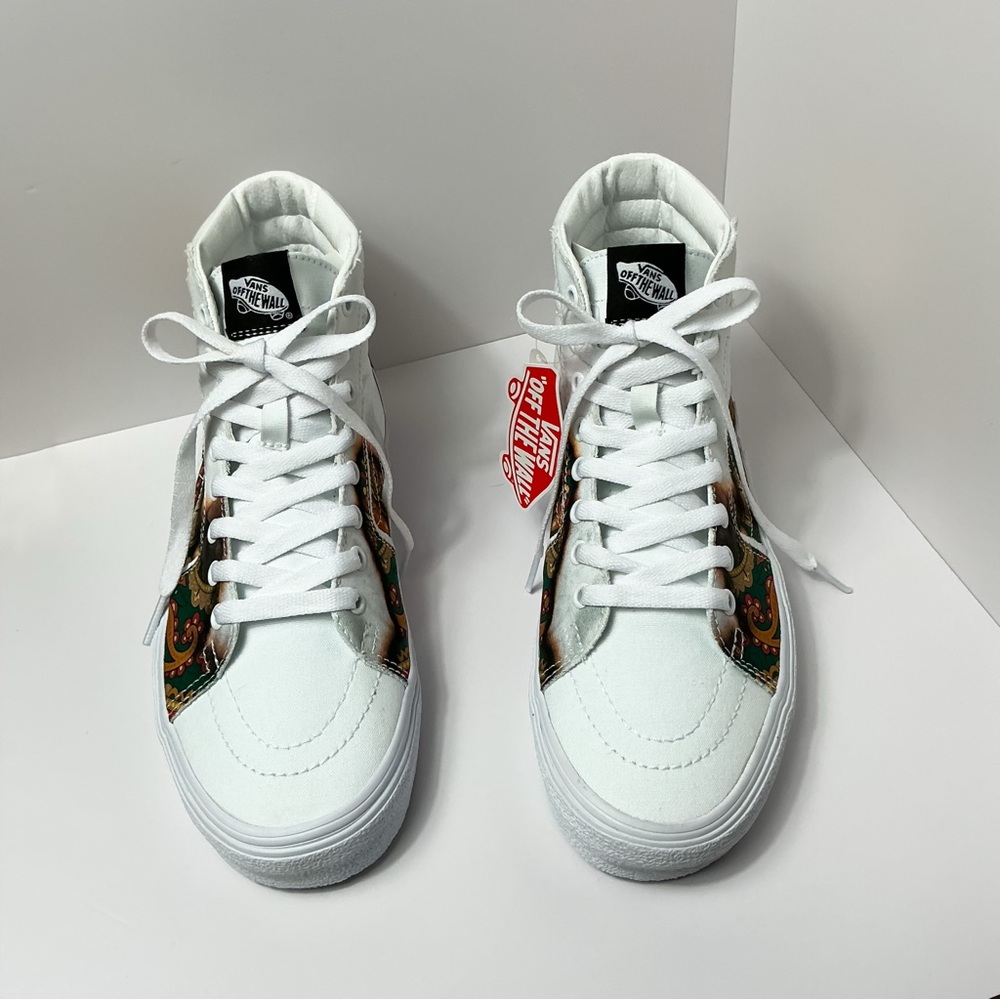 VANS Sk8-Hi Bolt ‘Big Reveal’ - White Paisley - Men’s US 8.5/Wmn US 10